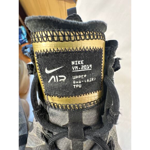 Nike Air VaporMax 2019 Black Metallic Gold  mens sneaker size 11 - Picture 6 of 8